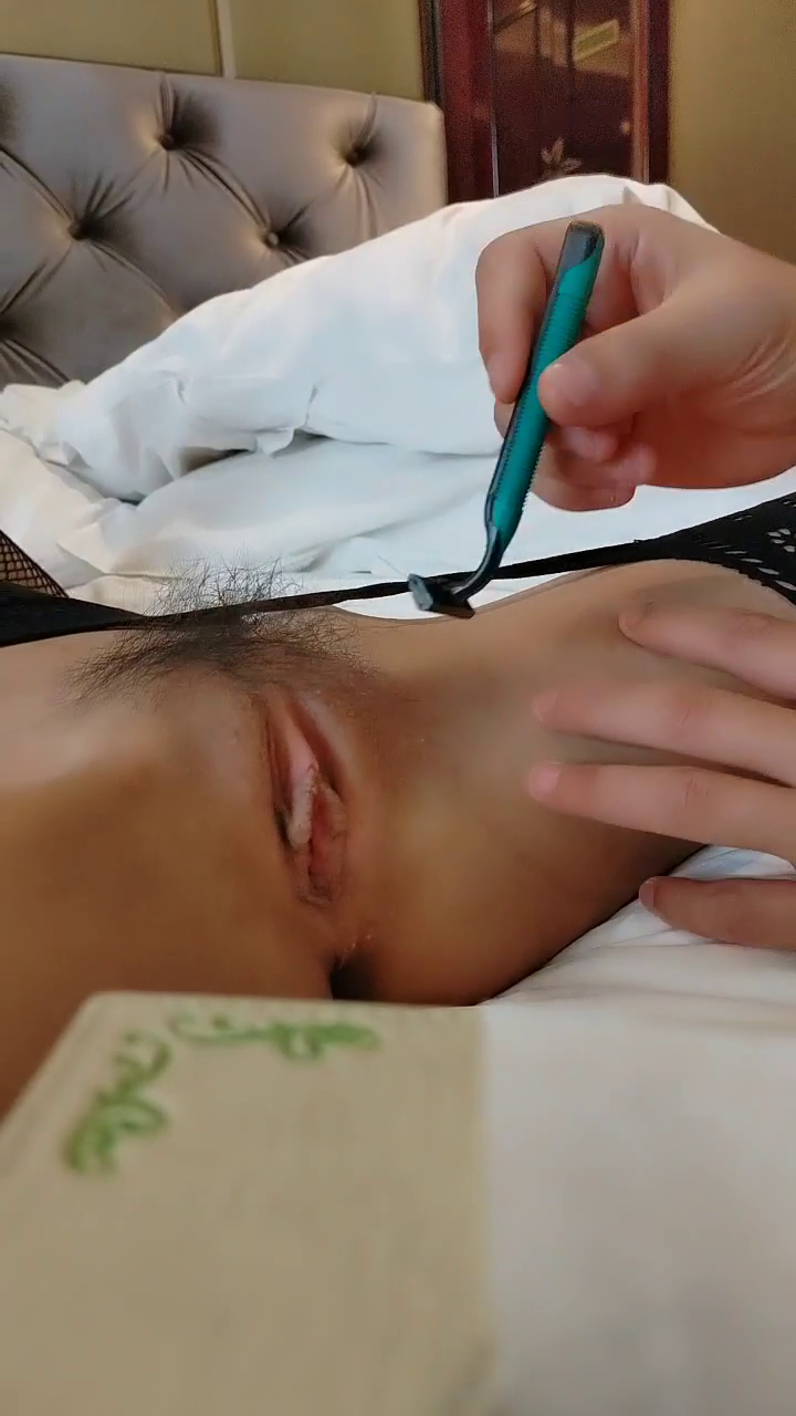 คลิปโกนขนให้สาวจีนก่อนจับเย็ด